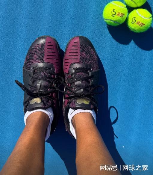 此前她遭遇, 成功卫冕, 本赛季的表 此前她遭遇, 成功卫冕, 本赛季的表