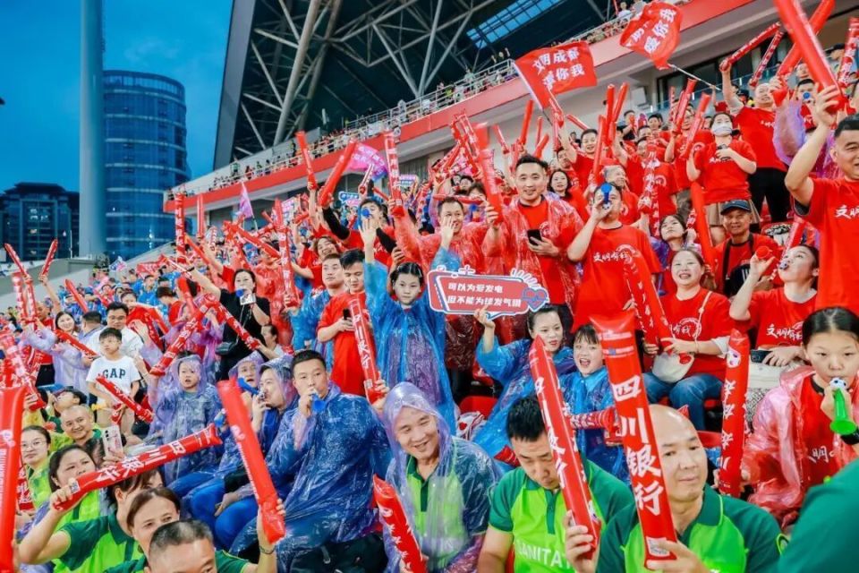 现场氛围热, WQxI, 平时在温江